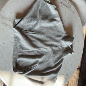 BB Dakota grey small sweater